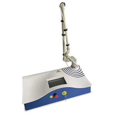 เครื่องเลเซอร์ CO2 แบบเศษส่วนที่ผ่านการรับรอง CE แบบพกพา 2 ใน 1 เครื่องผลัดผิว