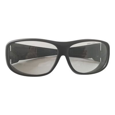 ความปลอดภัยตาใส่แว่นตา 10600nm สําหรับการผ่าตัดเลเซอร์ ศูนย์ความงามหรือการใช้ Salon